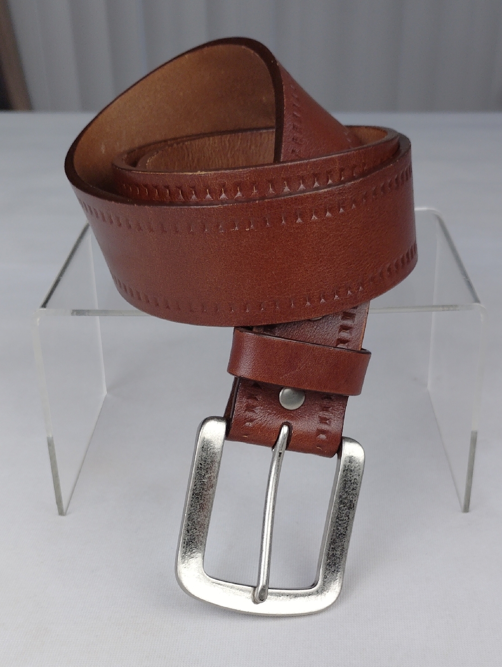 Columbia SportswearWomens  Leather Belt .